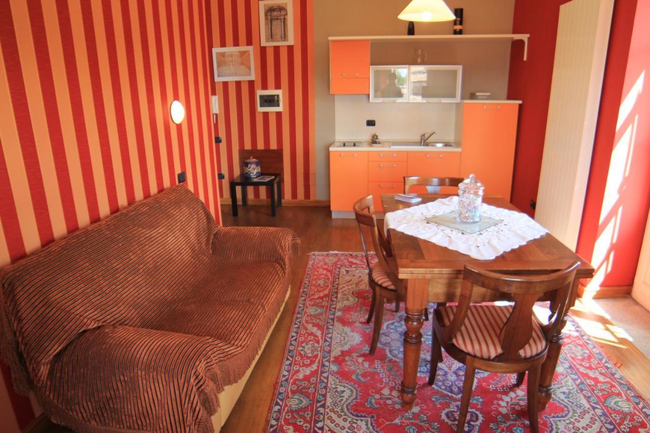 Felicin - Palazzo Boeri Panoramic Suites 몬포르테달바 외부 사진